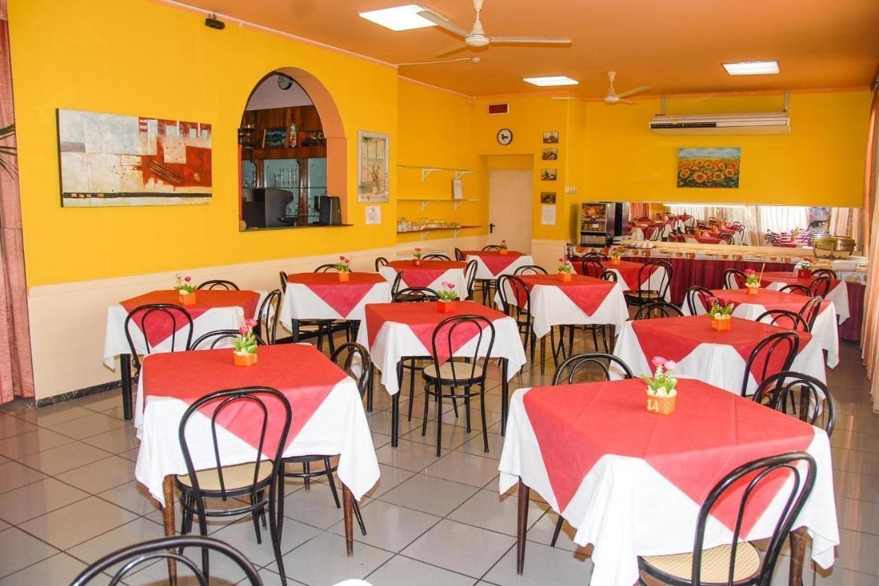 Hotel Marinella Rimini Extérieur photo