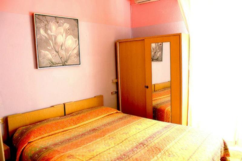 Hotel Marinella Rimini Extérieur photo
